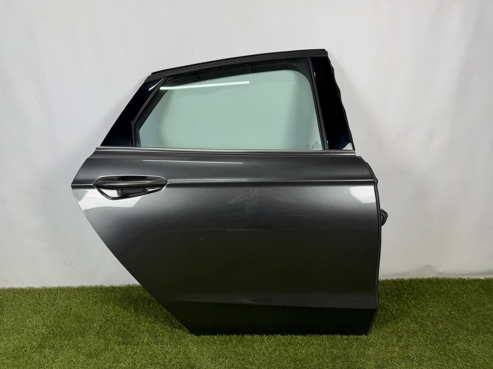 Двері голі задні праві Ford Fusion mk5 13-20 графіт J7 - фото 1
