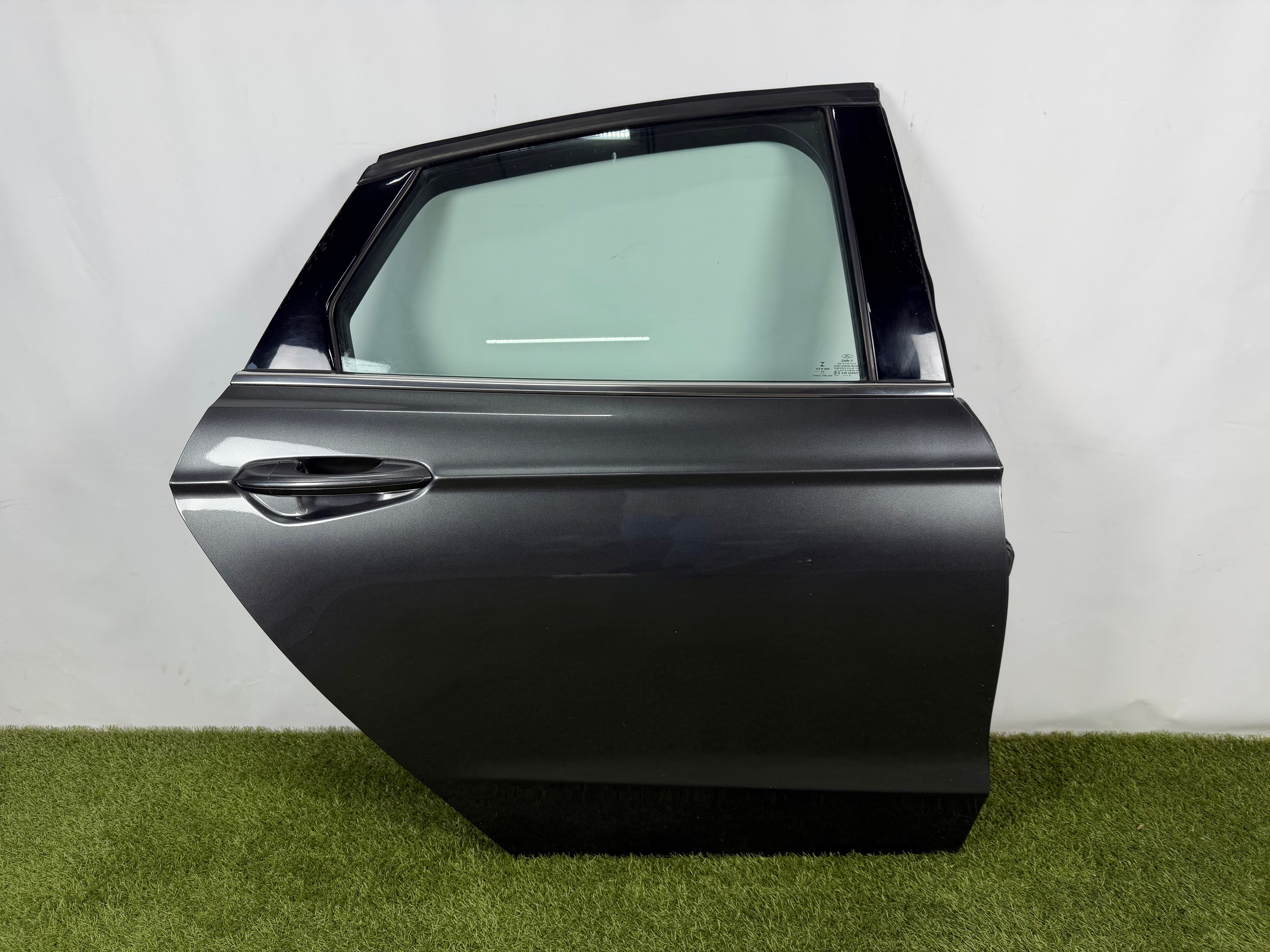 Двері голі задні праві Ford Fusion mk5 13-20 графіт J7