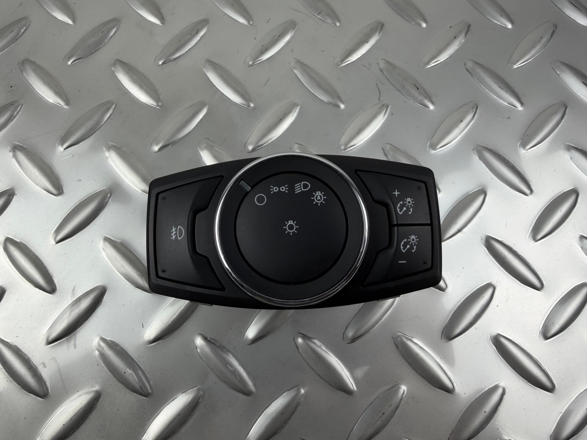 Управління світлом Ford Escape MK3 13-19 під птф - фото 1