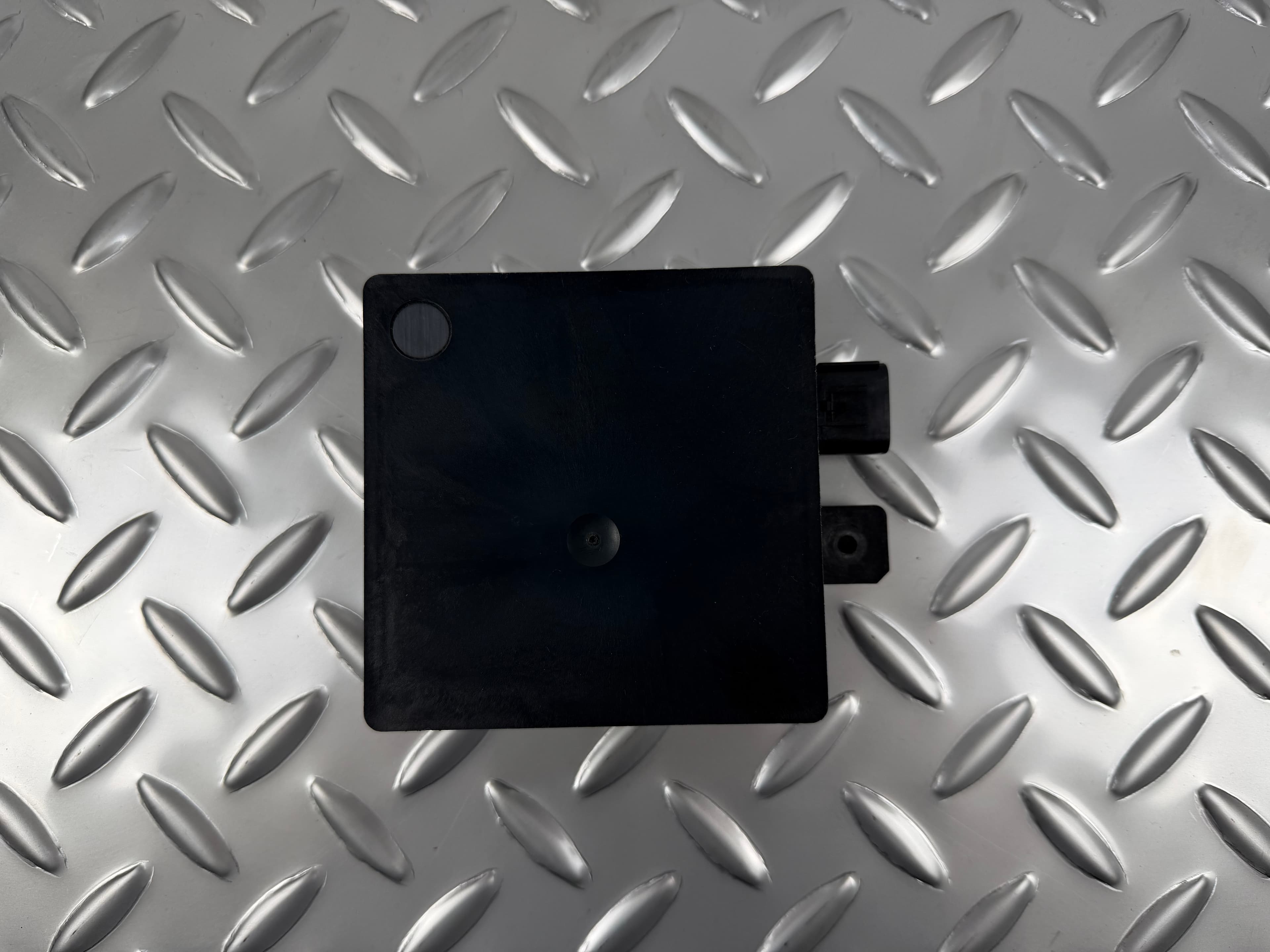 Датчик сліпих зон лівий/правий Ford Escape MK3 13-16