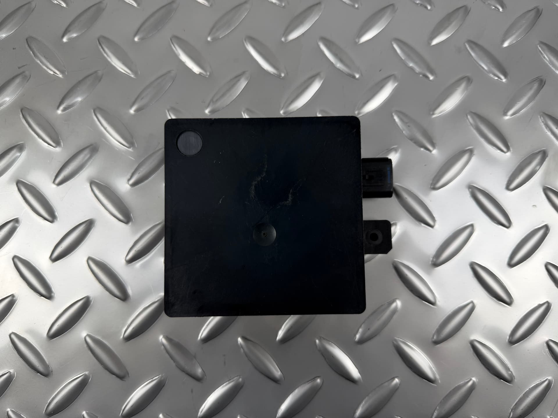 Датчик сліпих зон лівий/правий Ford Escape MK3 13-16 - фото 1