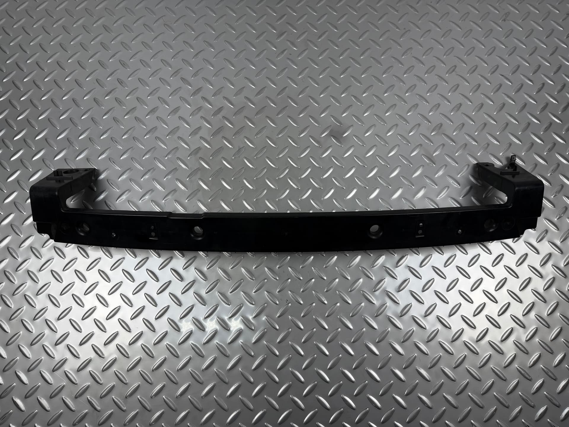 Кронштейн опори решітки радіатора Ford Escape MK3 13-16 - фото 1