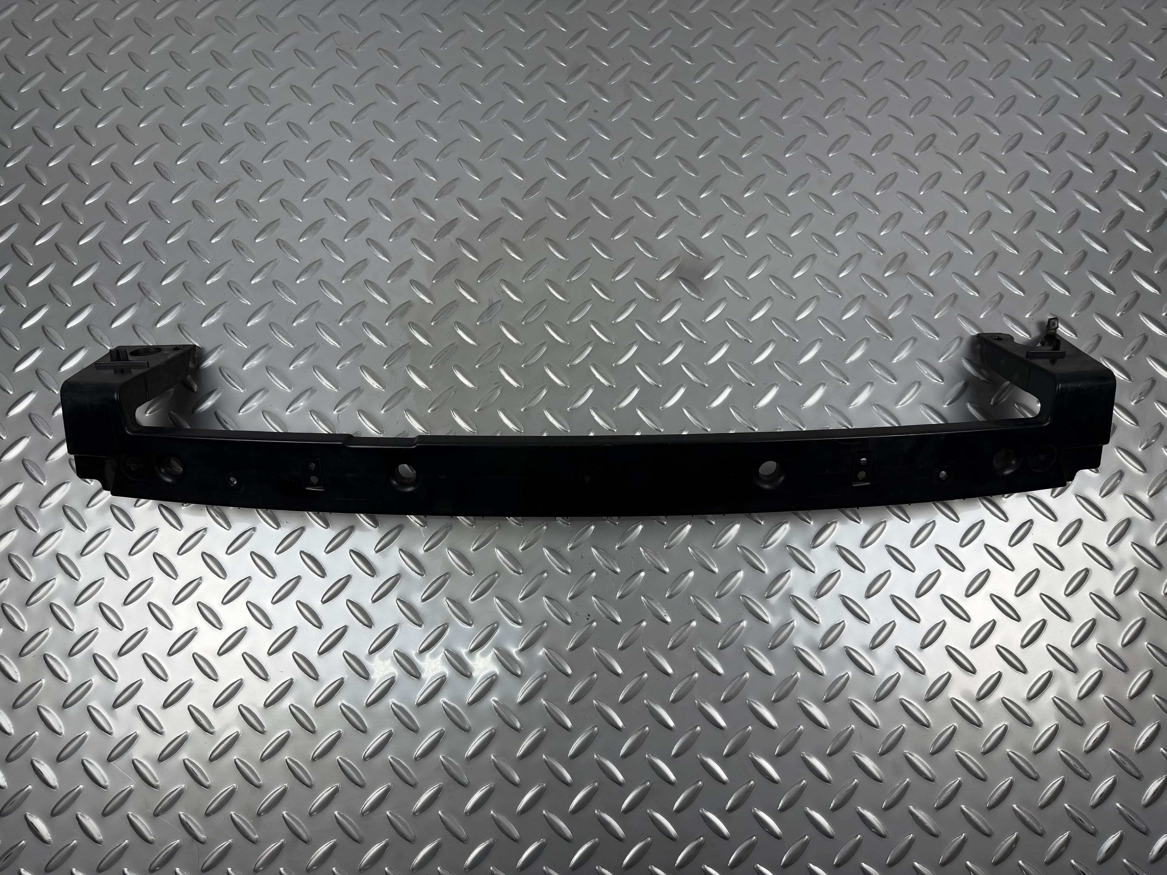 Кронштейн опори решітки радіатора Ford Escape MK3 13-16