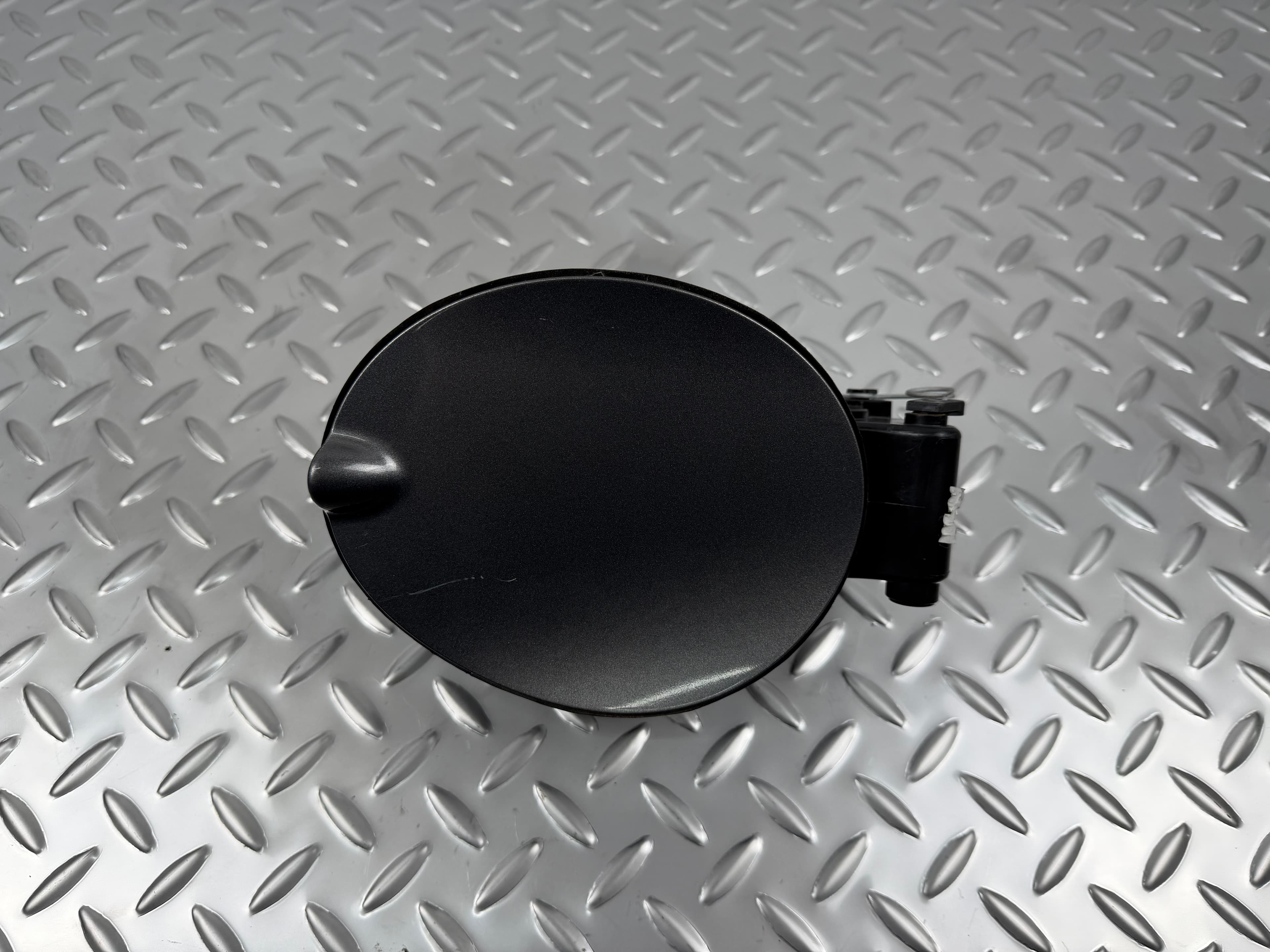 Лючок бензобака з корпусом Ford Escape MK3 13-19 графіт UJ