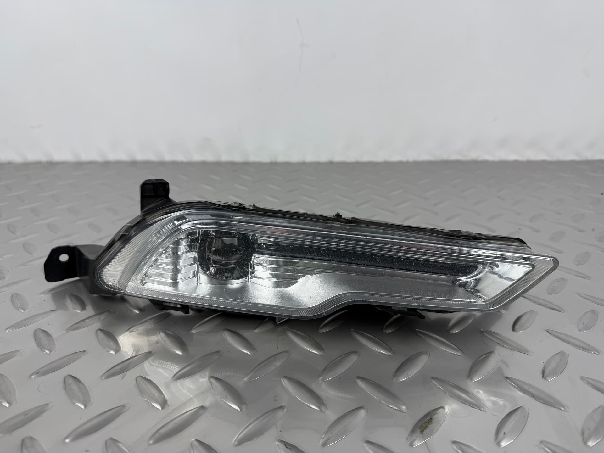 Протитуманна фара птф права Ford Fusion mk5 17-20 LED - фото 1