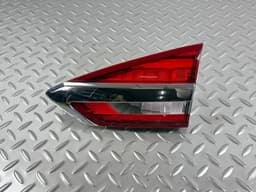 Ліхтар внутрішній кришка багажника правий Ford Fusion mk5 19-20 галоген+LED з хромом - превью 1