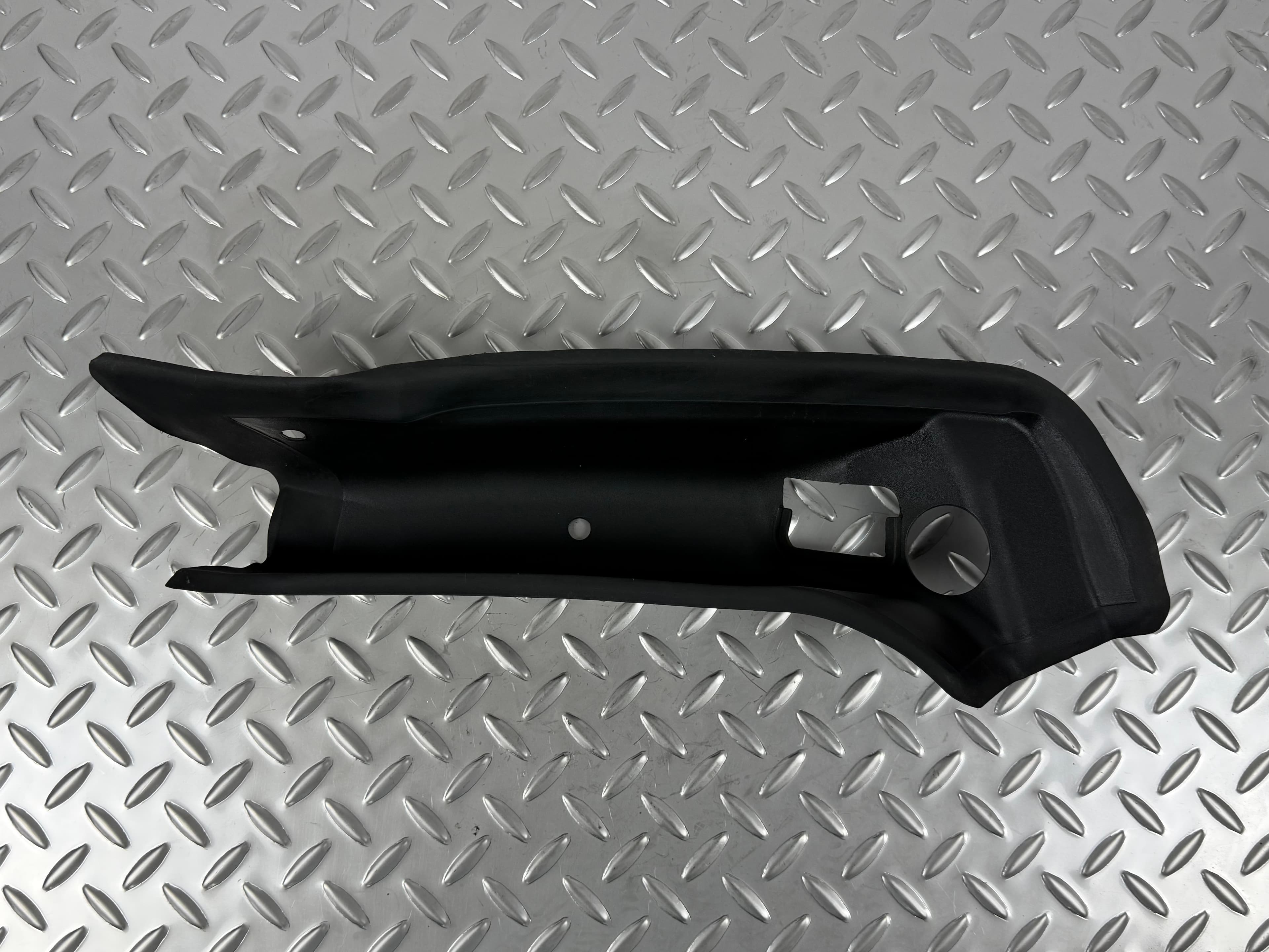 Накладка дверей багажника збоку ліва Ford Escape MK3 13-19 на кузові