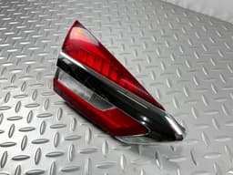 Ліхтар внутрішній кришка багажника лівий Ford Fusion mk5 19-20 галоген з хромом - превью 3