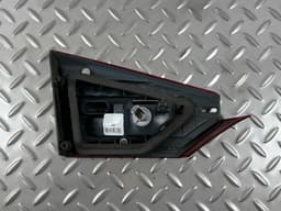 Ліхтар внутрішній кришка багажника правий Ford Fusion mk5 17-18 галоген - превью 4