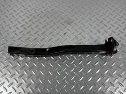 Підсилювач переднього підрамника правий Ford Escape MK3 13-19 з кронштейном - превью 3